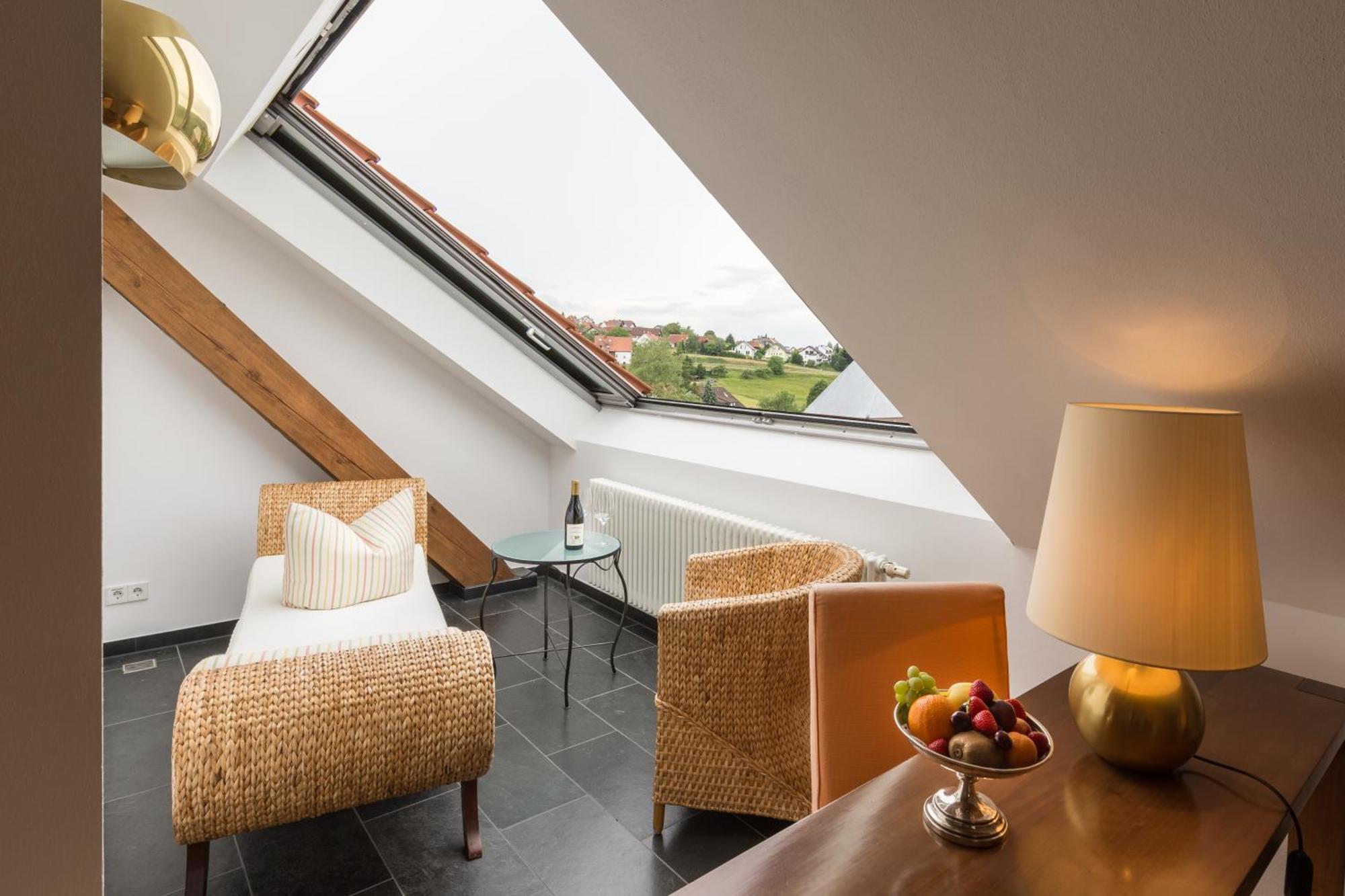 Hotel Restaurant Vinothek Lamm Bad Herrenalb Exteriör bild